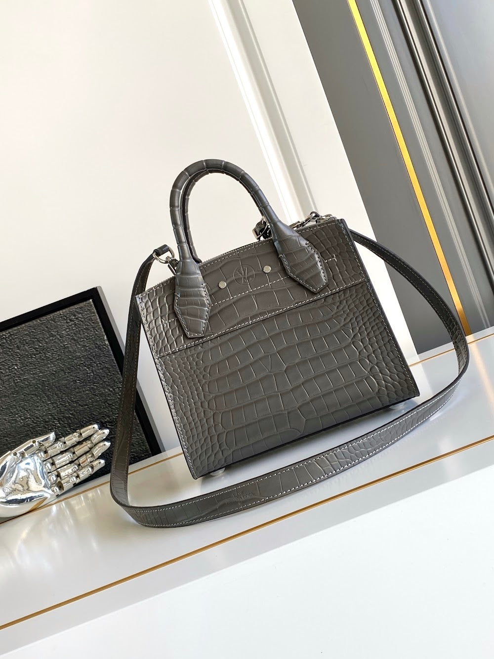 Dragons Bags ln Luxury Bag --96201