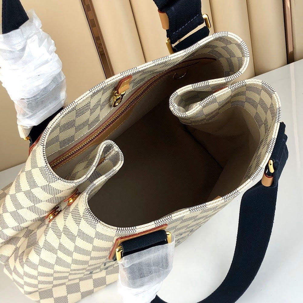 Dragons Bags ln Luxury Bag --60571