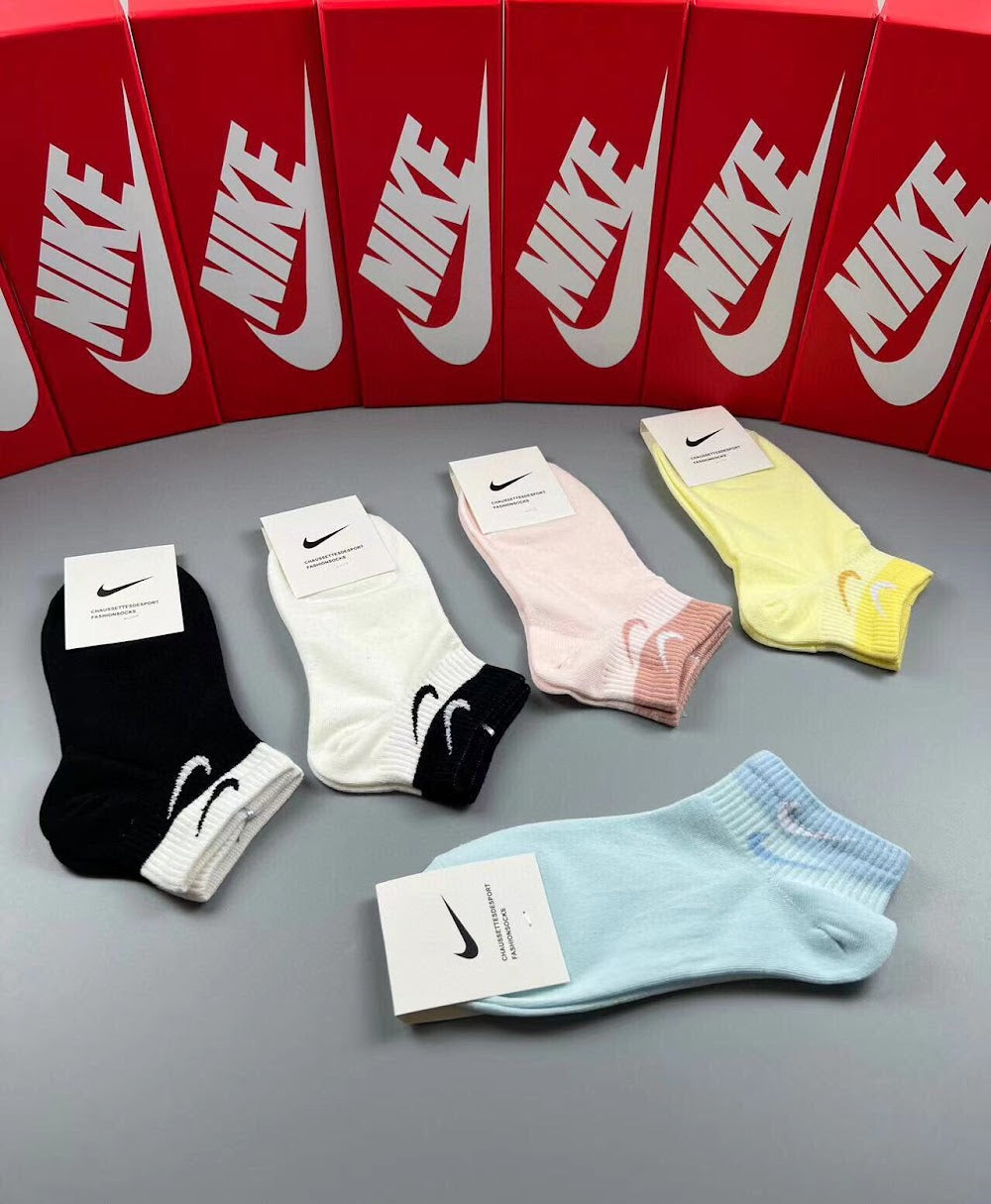 Dragons Bags Premium Luxury Socks --98215