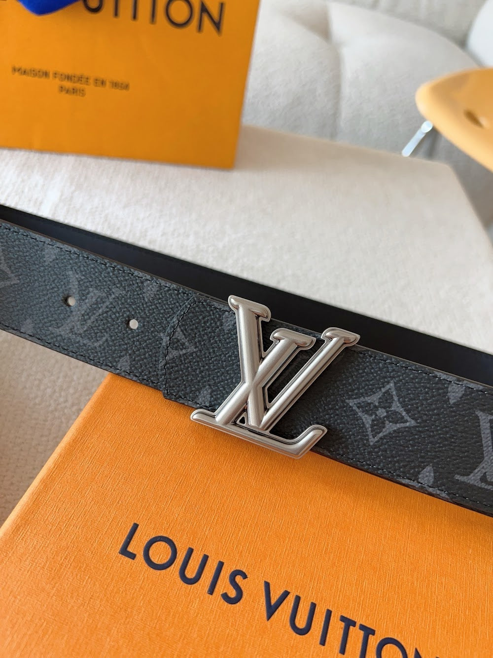 Dragons Bags ln Luxury Belt --110227