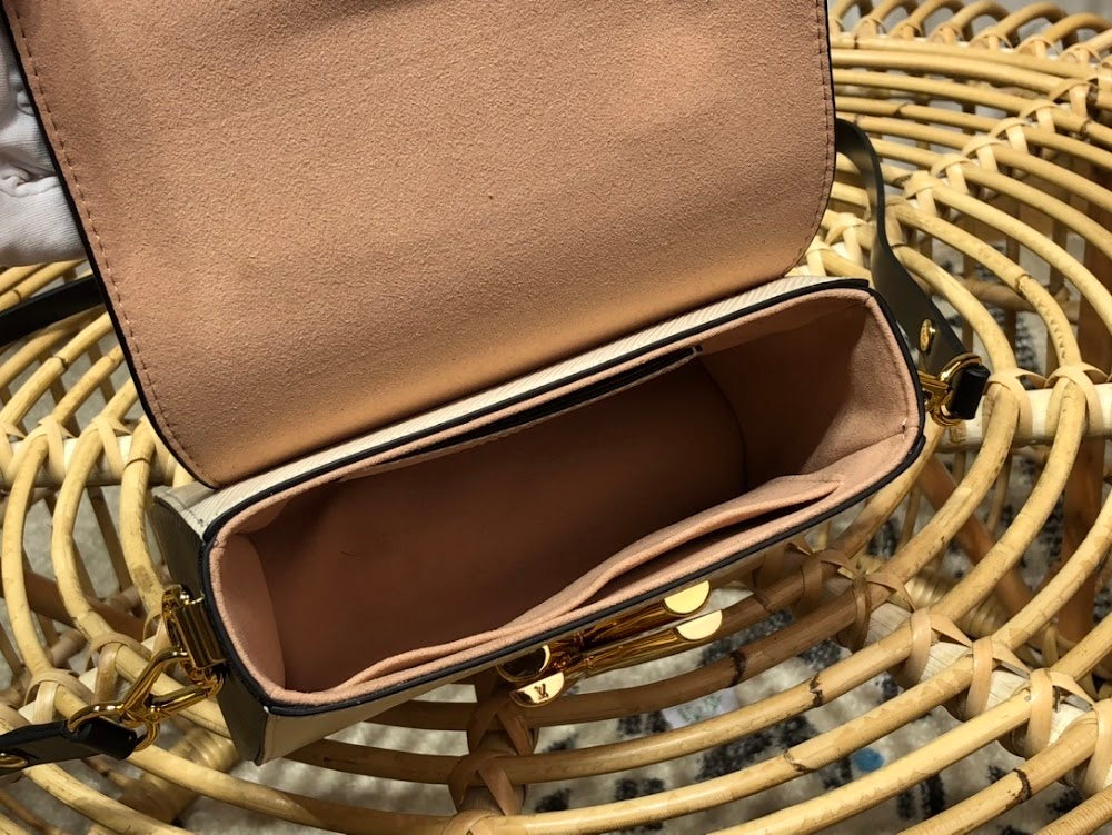 Dragons Bags ln Luxury Bag --60225