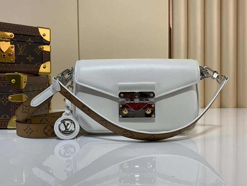 Dragons Bags ln Luxury Bag --60818
