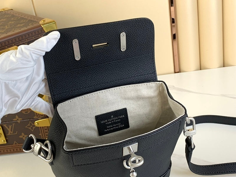 Dragons Bags ln Luxury Bag --69327