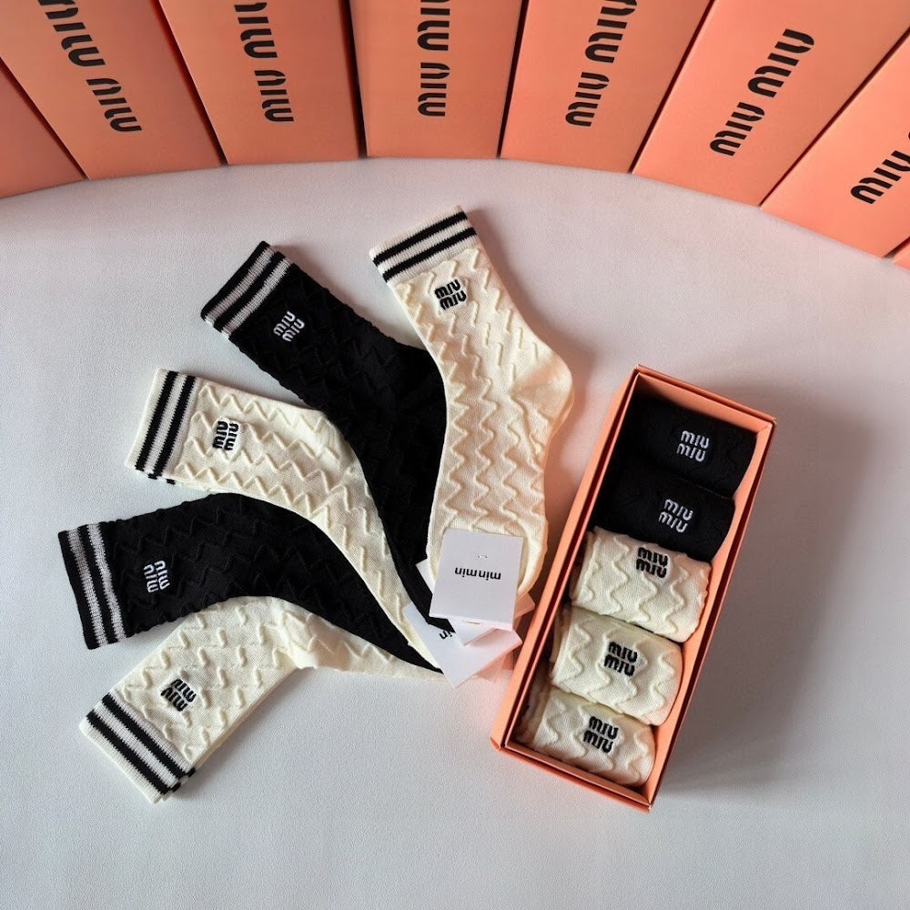 Dragons Bags Premium Luxury Socks --97889