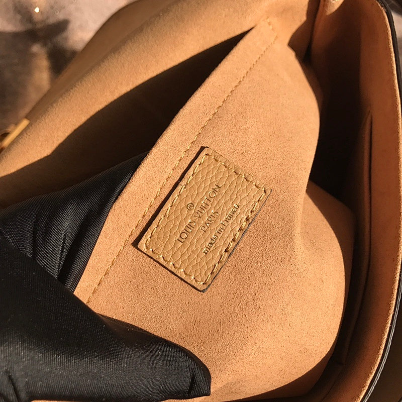 Dragons Bags ln Luxury Bag --66241