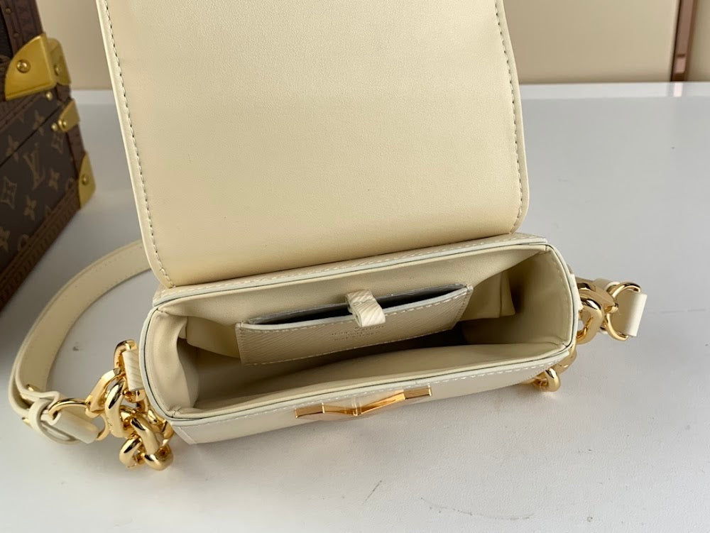 Dragons Bags ln Luxury Bag --68272