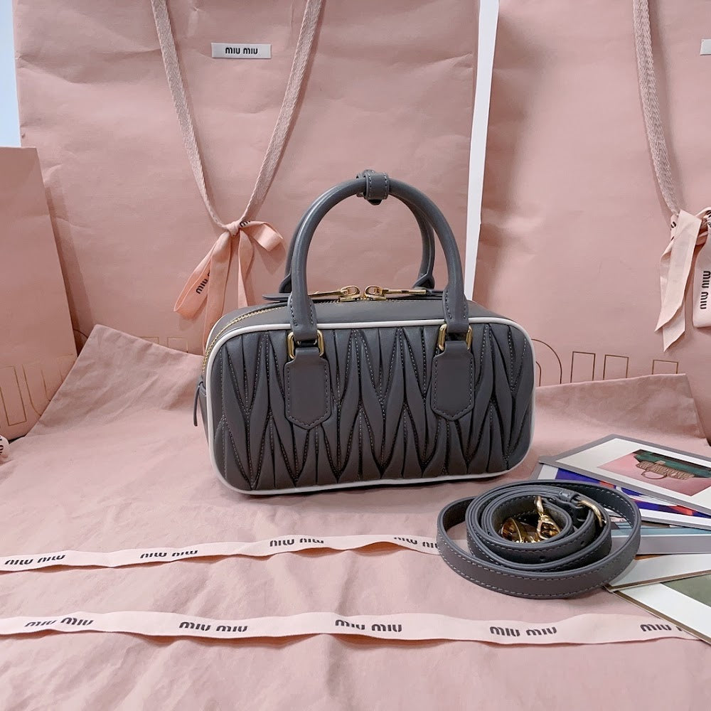 Dragons Bags Miun Miun Luxury Bag --122647