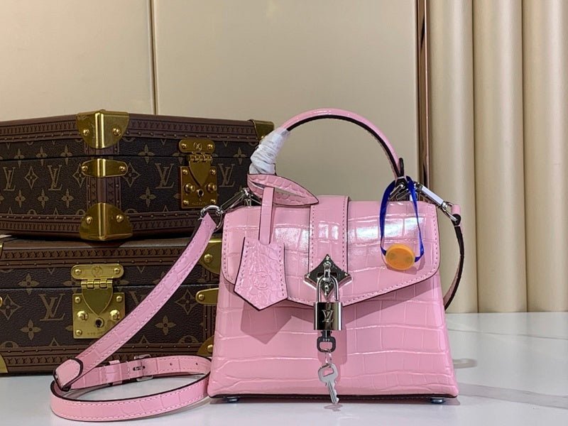 Dragons Bags ln Luxury Bag --56680