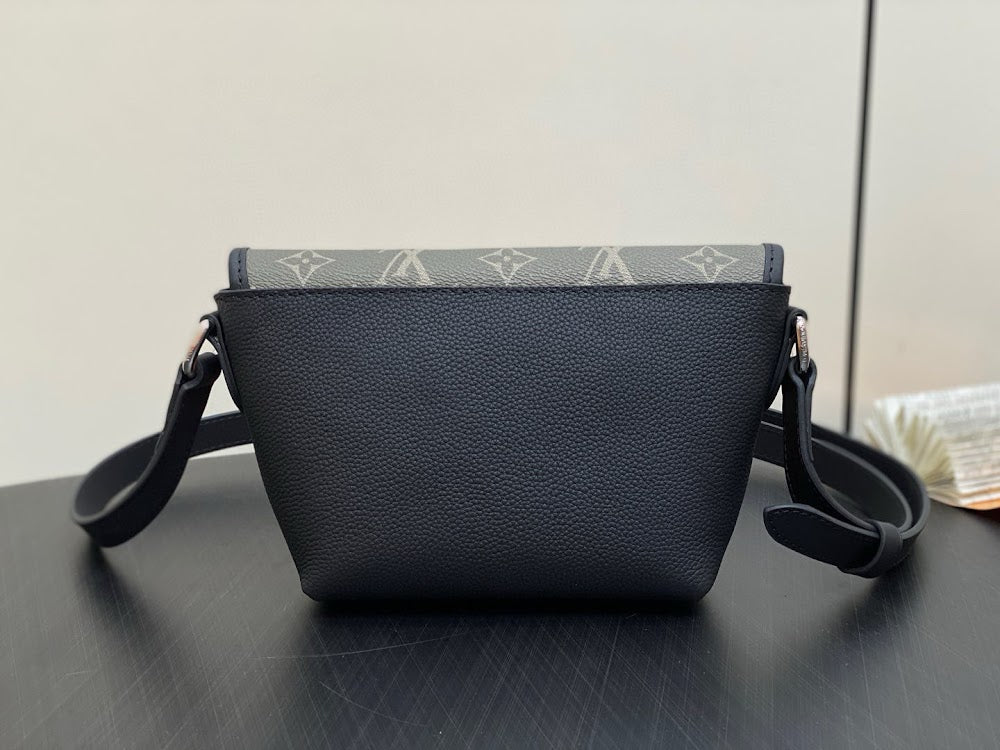 Dragons Bags ln Luxury Bag --71130