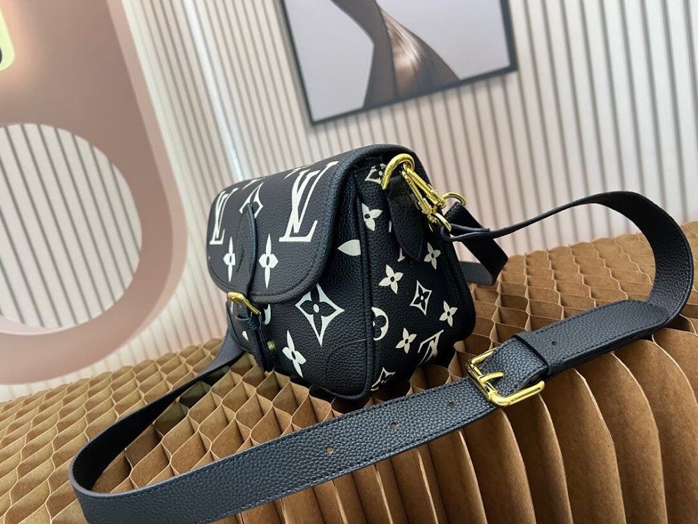 Dragons Bags ln Luxury Bag --81405