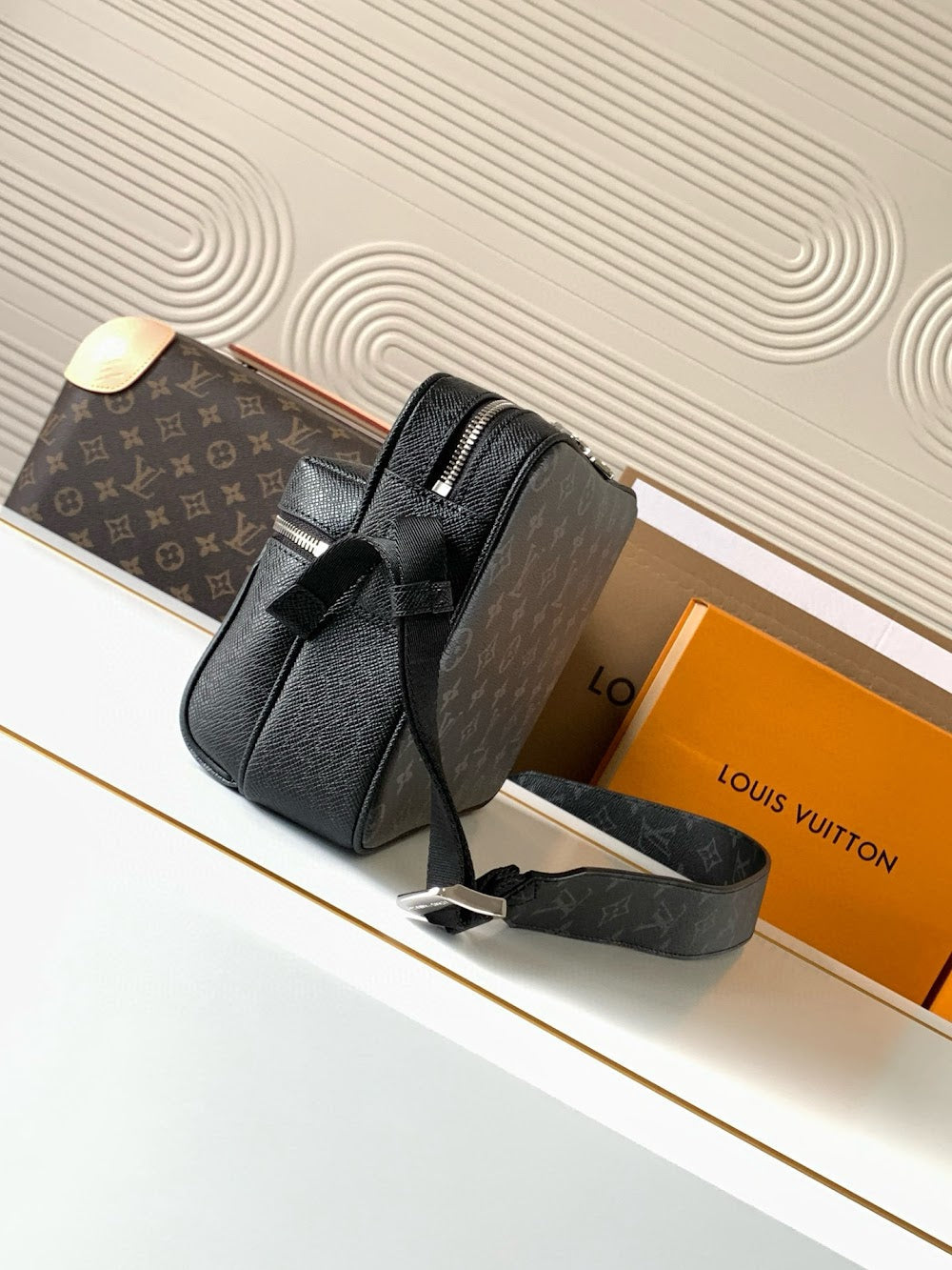 Dragons Bags ln Luxury Bag --70860