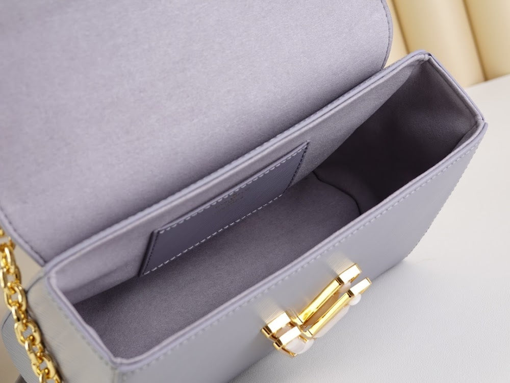 Dragons Bags ln Luxury Bag --67683