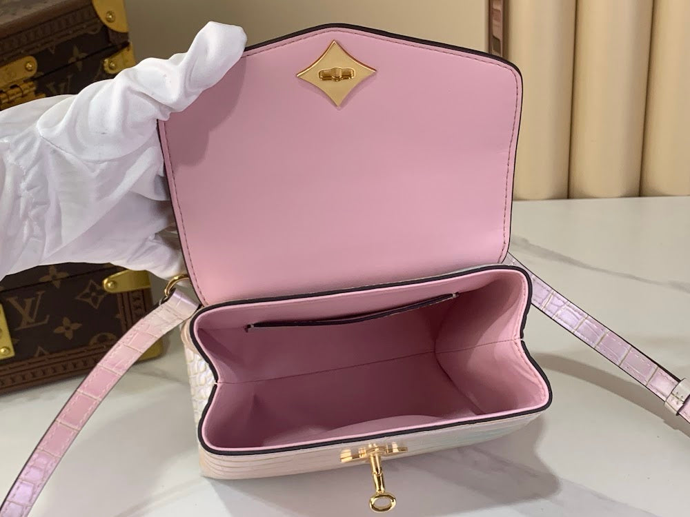 Dragons Bags ln Luxury Bag --96466
