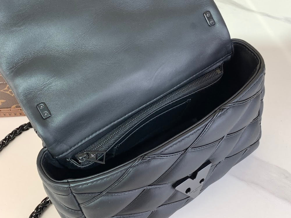 Dragons Bags ln Luxury Bag --69436
