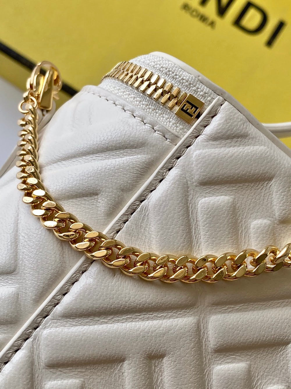 new-designer-premium-bags-nm15022