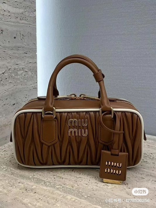 Dragons Bags Miun Miun Luxury Bag --122512