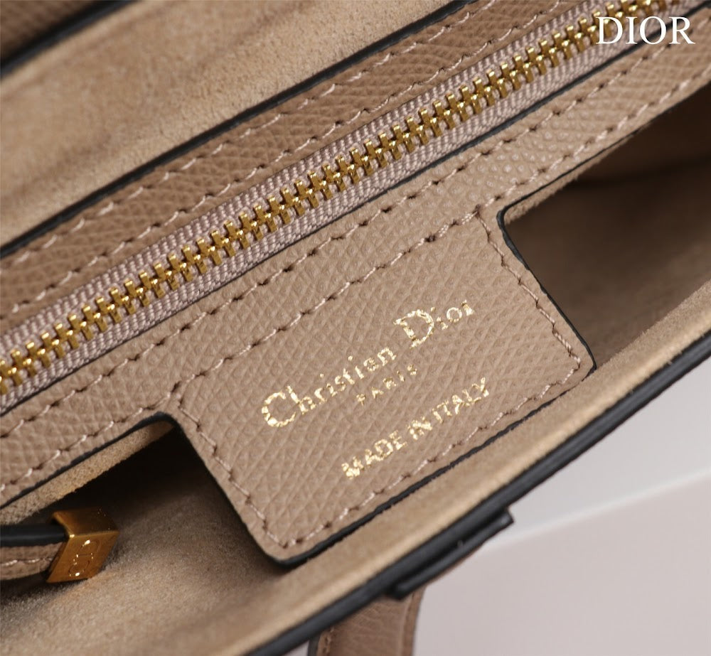 Dragons BagsDiorn Luxury Bag --116525