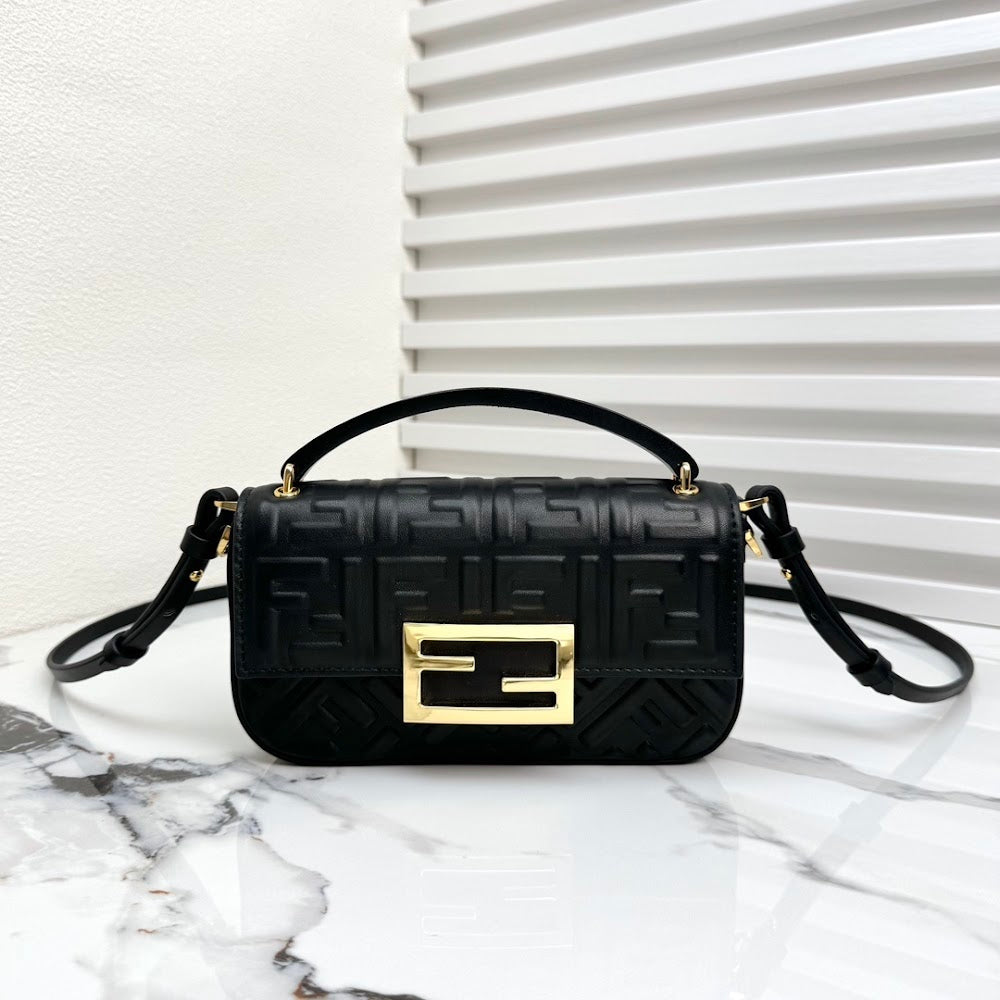 new-luxury-designer-bags-nm15785