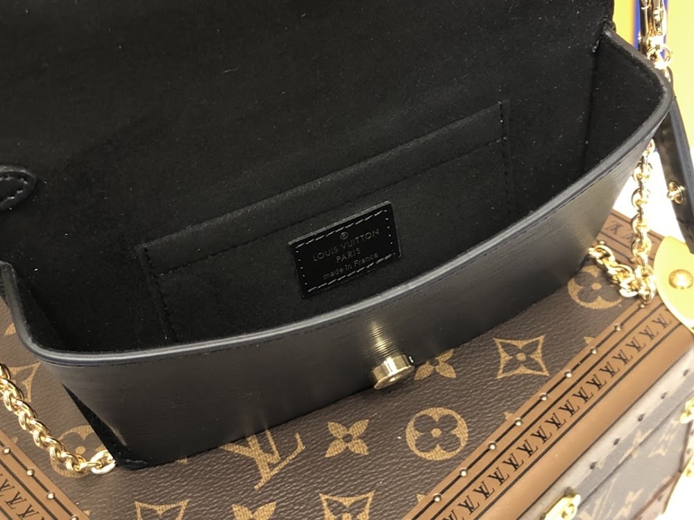 Dragons Bags ln Luxury Bag --66539