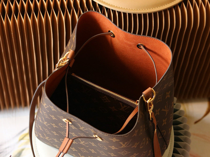 Dragons Bags ln Luxury Bag --81616