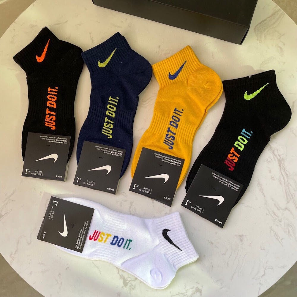 Dragons Bags Premium Luxury Socks --98398