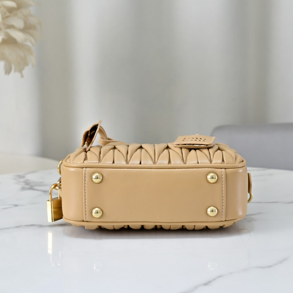 Dragons Bags Miun Miun Luxury Bag --123628