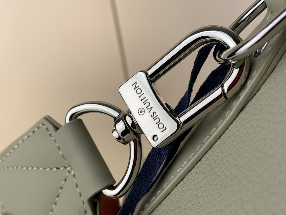 Dragons Bags ln Luxury Bag --61710