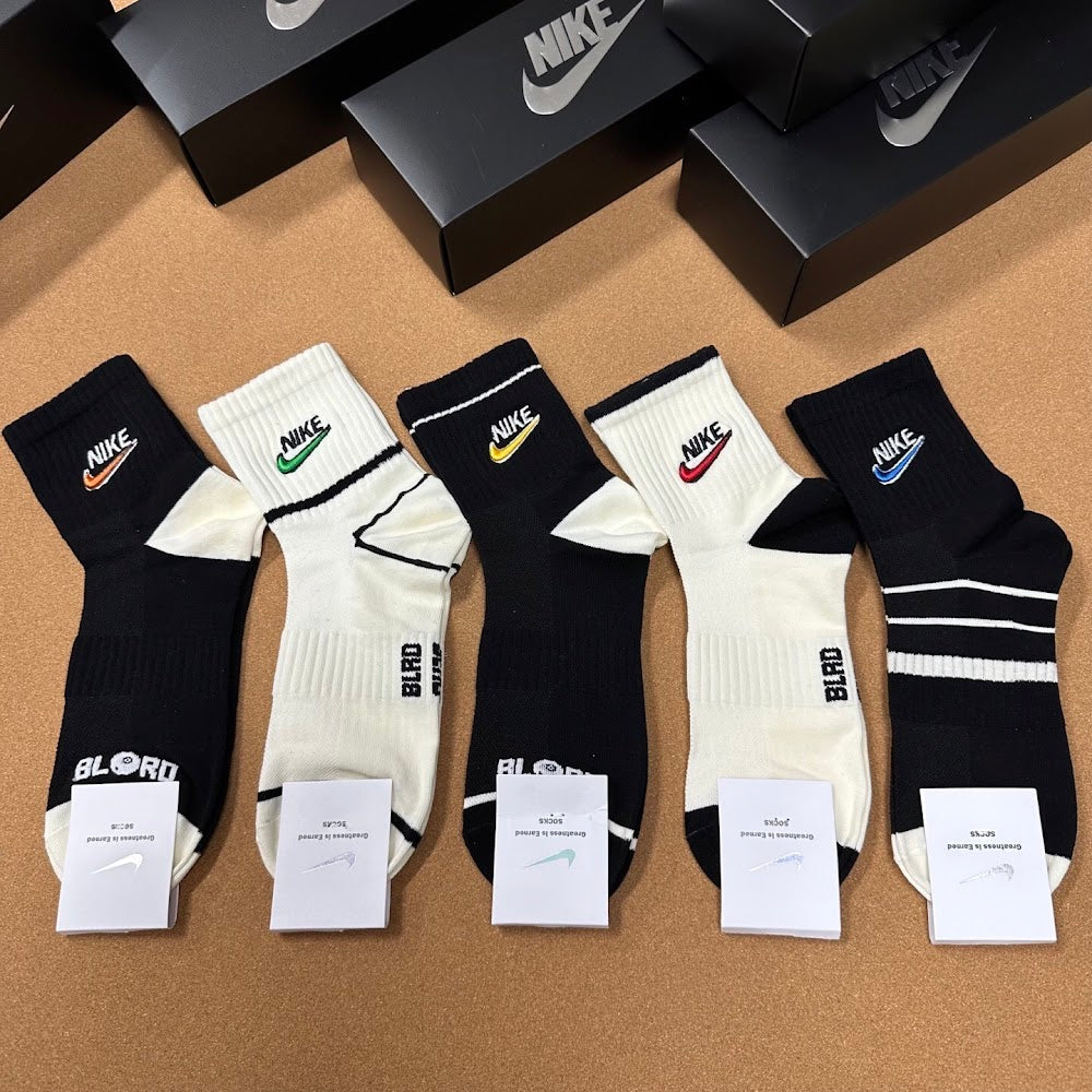 Dragons Bags Premium Luxury Socks --98412