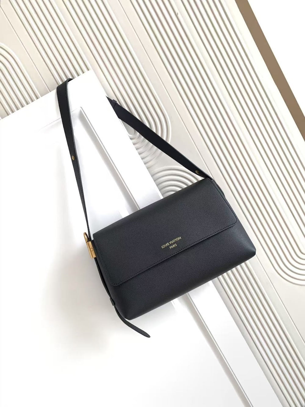 Dragons Bags ln Luxury Bag --81762