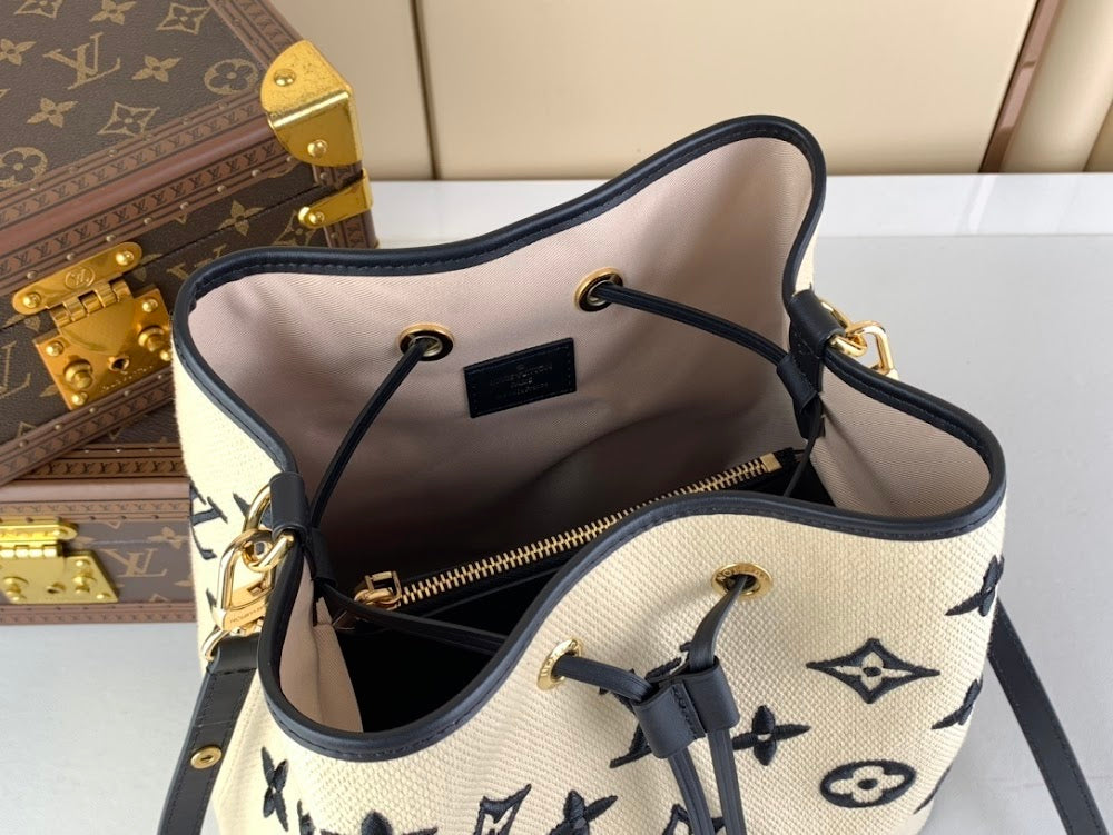 Dragons Bags ln Luxury Bag --61683
