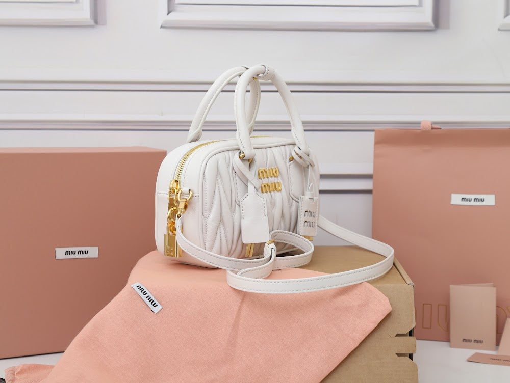 Dragons Bags Miun Miun Luxury Bag --122753