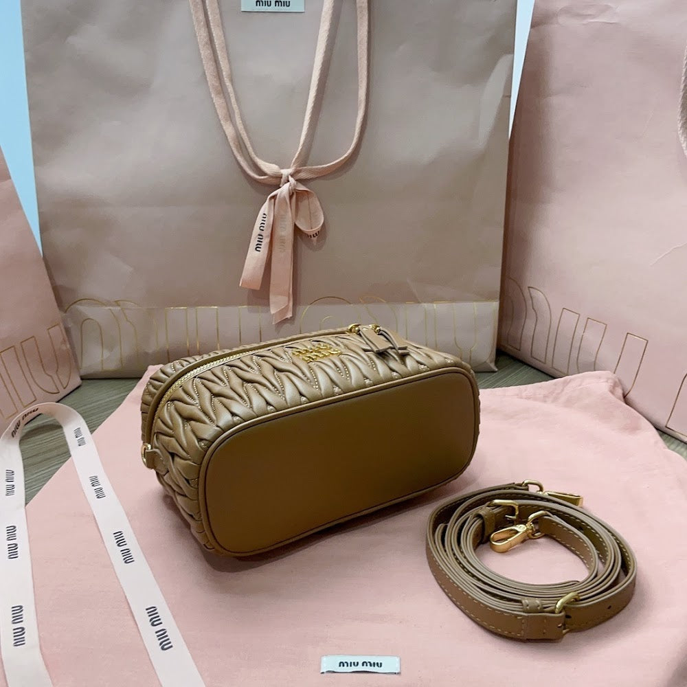 Dragons Bags Miun Miun Luxury Bag --123263