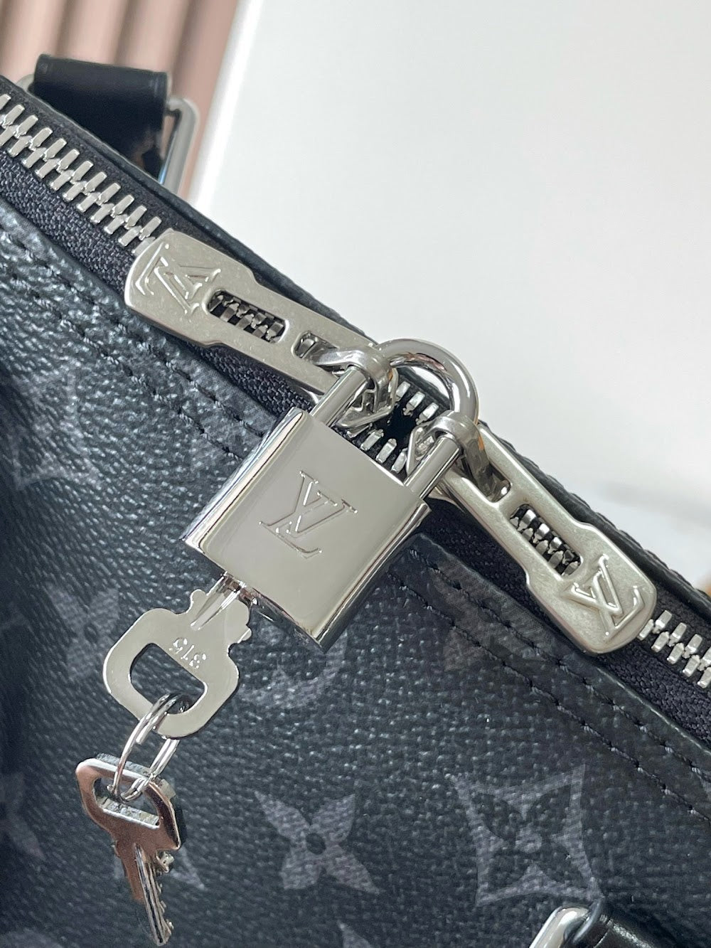 Dragons Bags ln Luxury Bag --97391