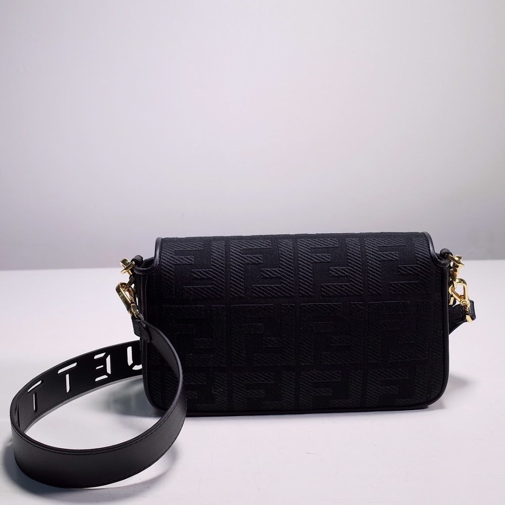 new-luxury-designer-bags-nm15287