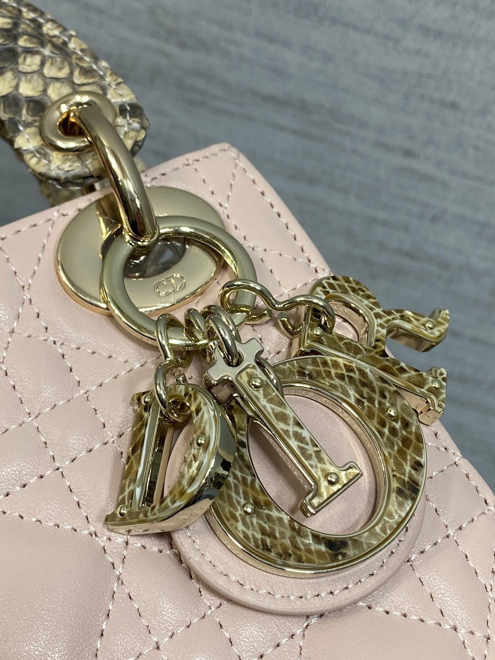 Dragons BagsDiorn Luxury Bag --115232