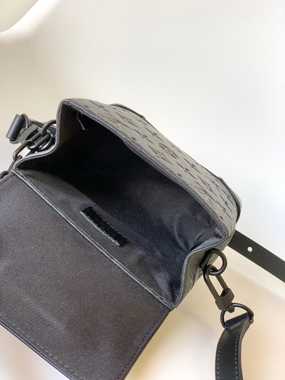 Dragons Bags LVn Luxury Bag --81121