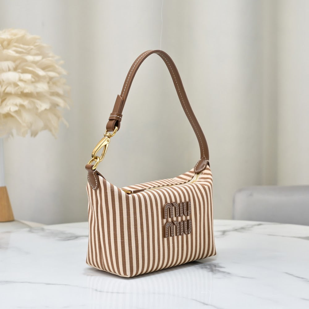 Dragons Bags Miun Miun Luxury Bag --123733