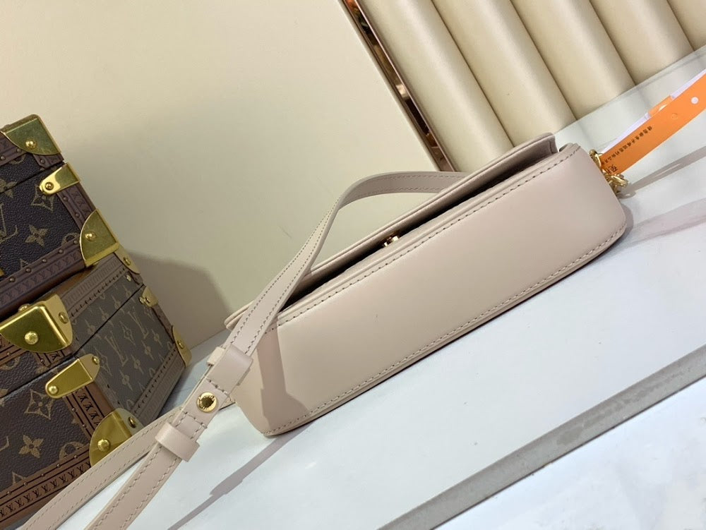 Dragons Bags ln Luxury Bag --69759