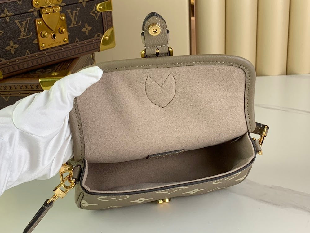 Dragons Bags ln Luxury Bag --69139