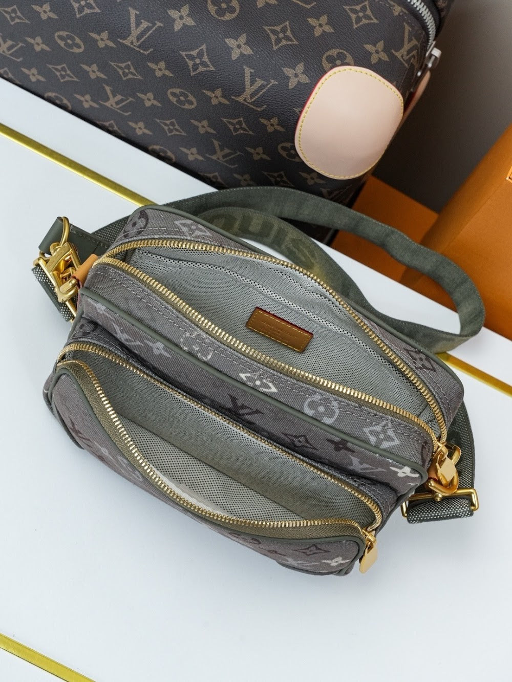 Dragons Bags ln Luxury Bag --71576