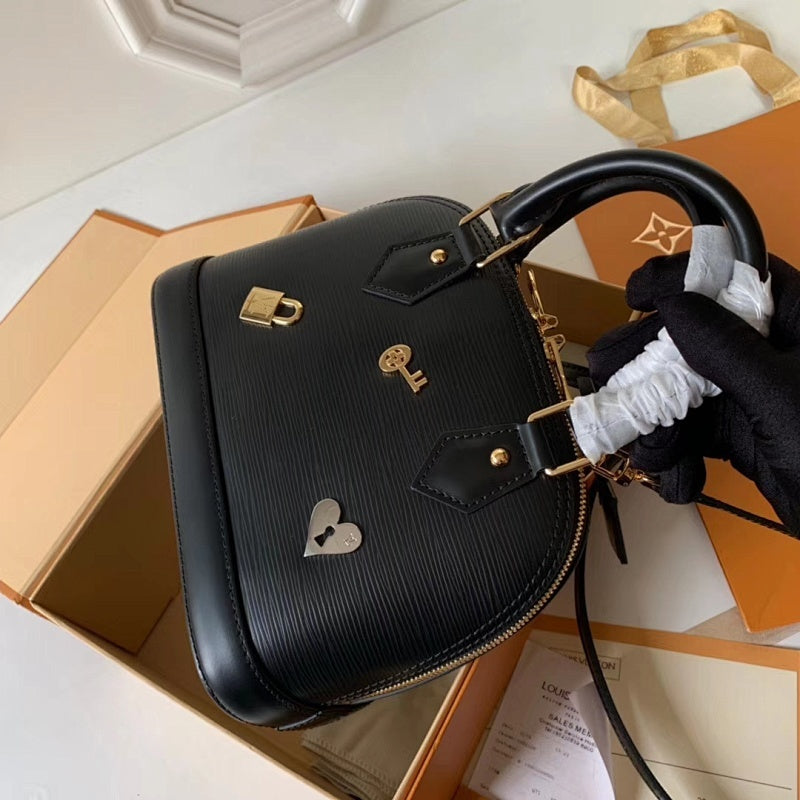 Dragons Bags ln Luxury Bag --67198