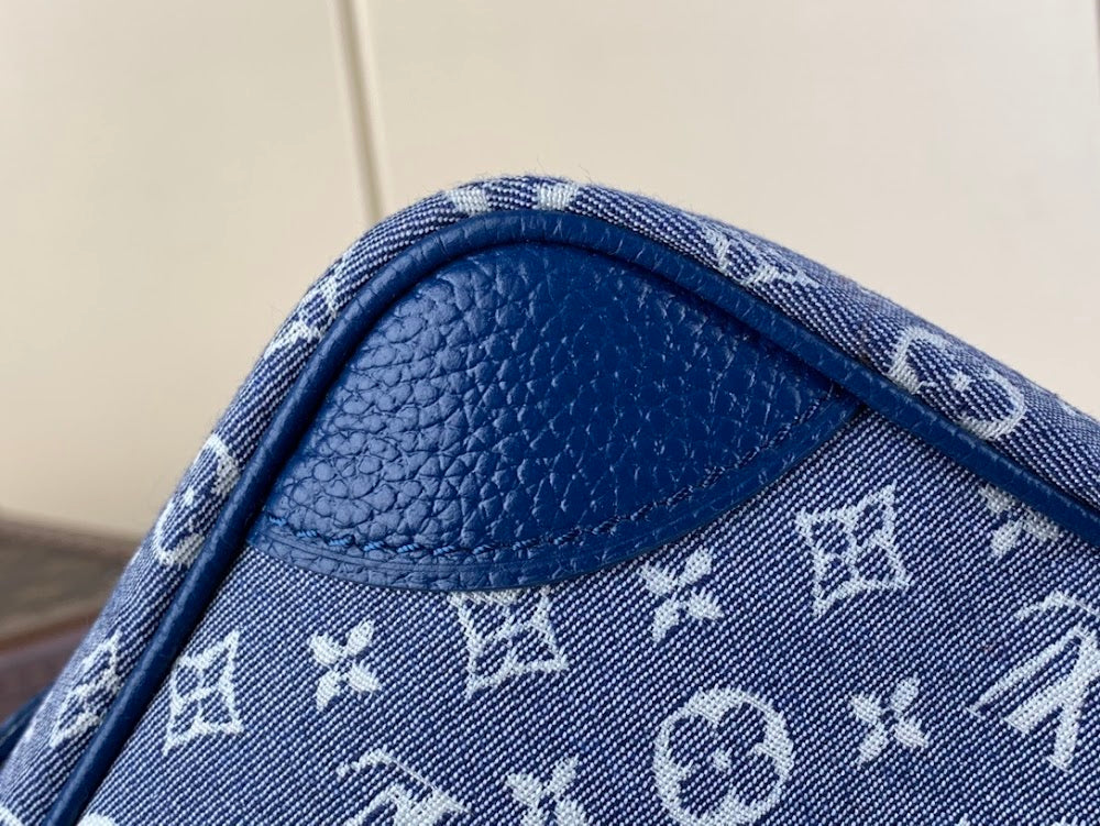 Dragons Bags ln Luxury Bag --61810