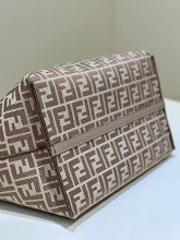 new-luxury-designer-bags-nm7670