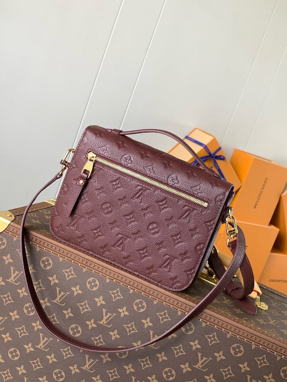 Dragons Bags ln Luxury Bag --81812