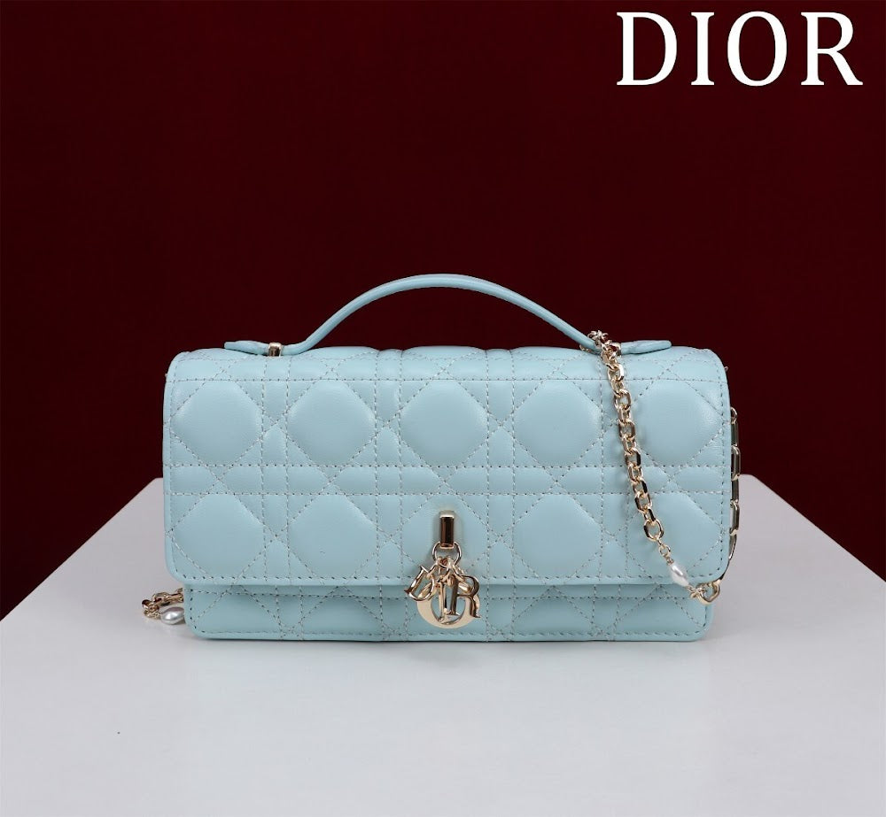 Dragons BagsDiorn Luxury Bag --116239