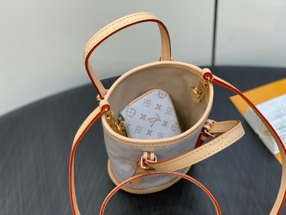 Dragons Bags ln Luxury Bag --81523