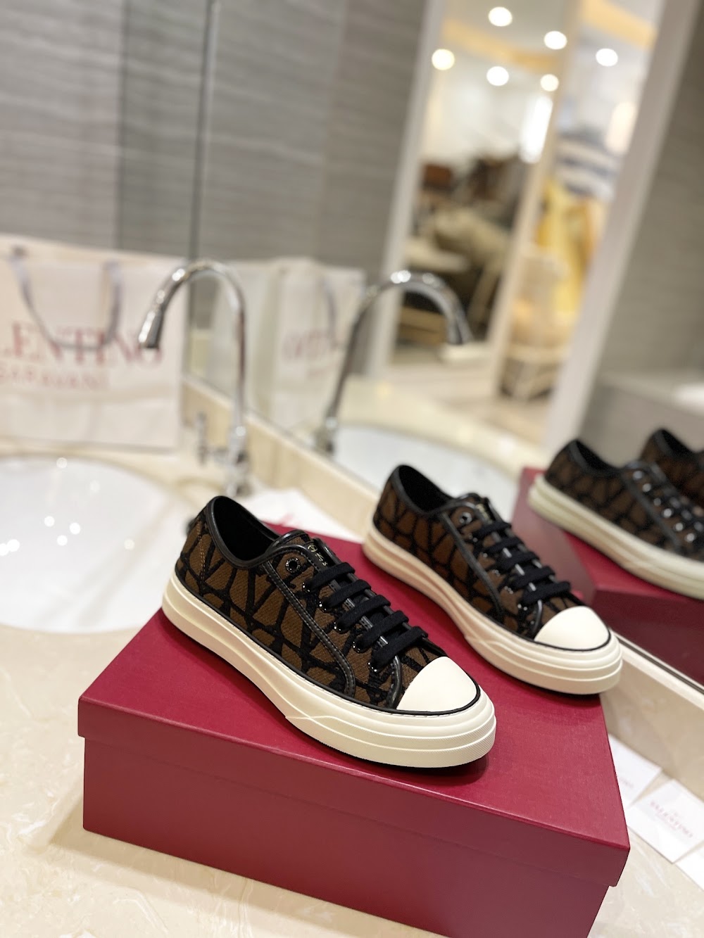 Dragons Bags Valentino Luxury Shoes --52651