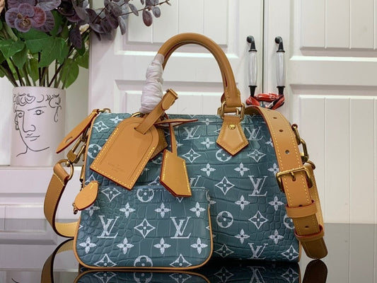 Dragons Bags ln Luxury Bag --97165
