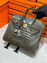 new-luxury-designer-bags-nm9213