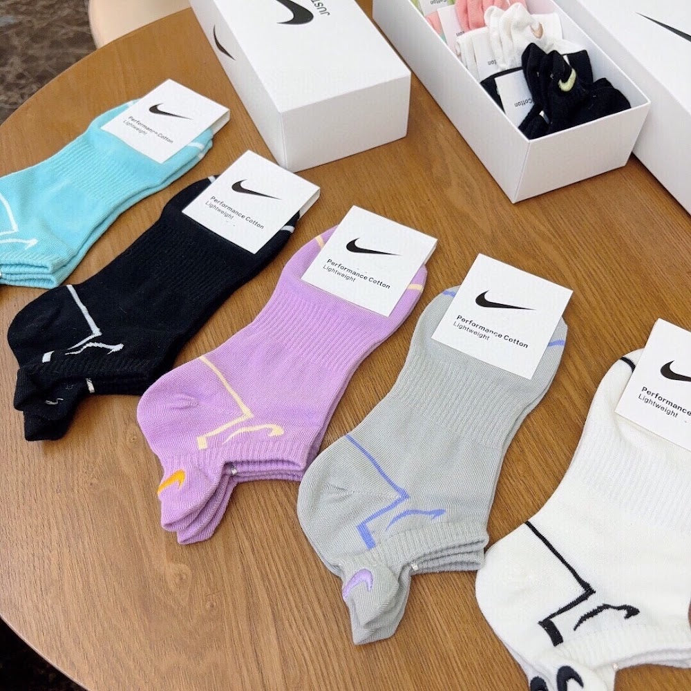 Dragons Bags Premium Luxury Socks --97867